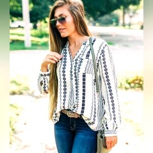 Printed Henley BlouseBlu Pepper sz M